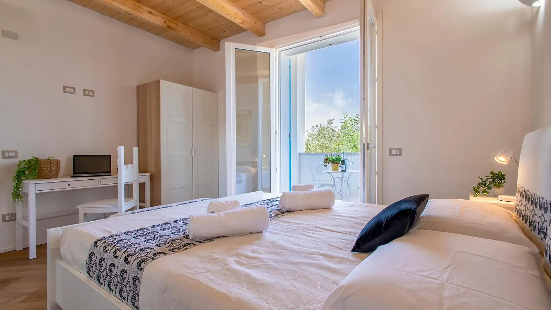 Villa Celeste Countryside Deluxe Near The Beaches Of Sardinia Alghero
