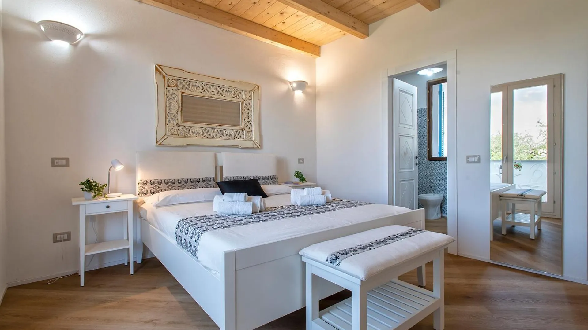 Villa Celeste Countryside Deluxe Near The Beaches Of Sardinia Alghero