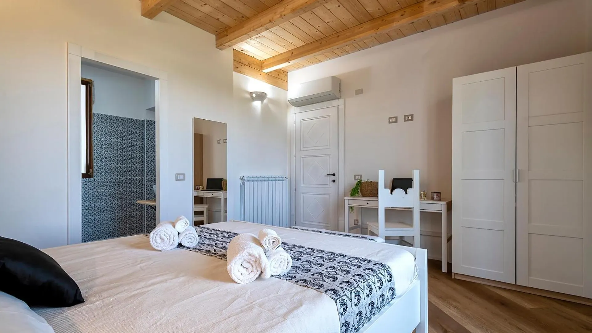 Villa Celeste Countryside Deluxe Near The Beaches Of Sardinia Alghero