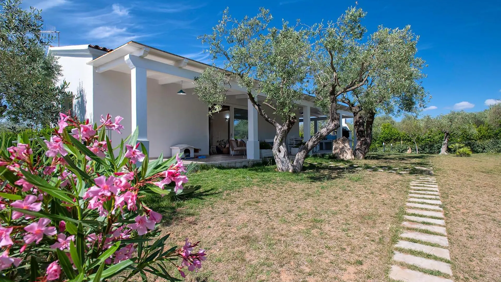 Villa Celeste Countryside Deluxe Near The Beaches Of Sardinia Alghero